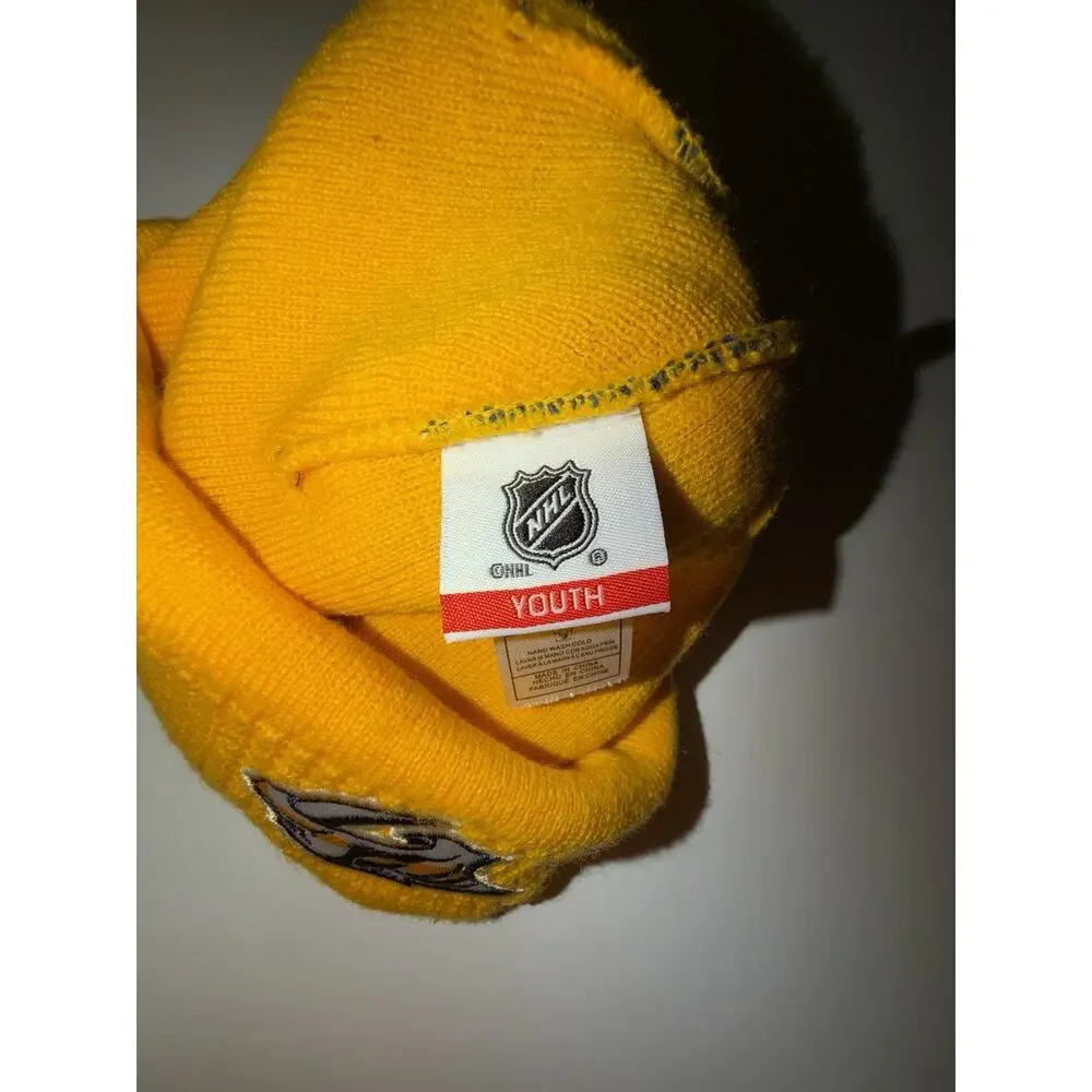 NHL Brand Nashville Predators Hockey Cuffed Knit Pom Youth Beanie Hat 58-62 cm